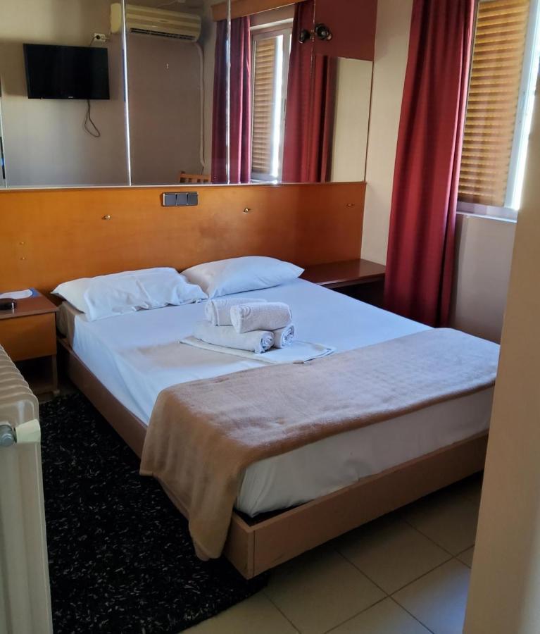 Hotel Tivoli à Athènes Extérieur photo